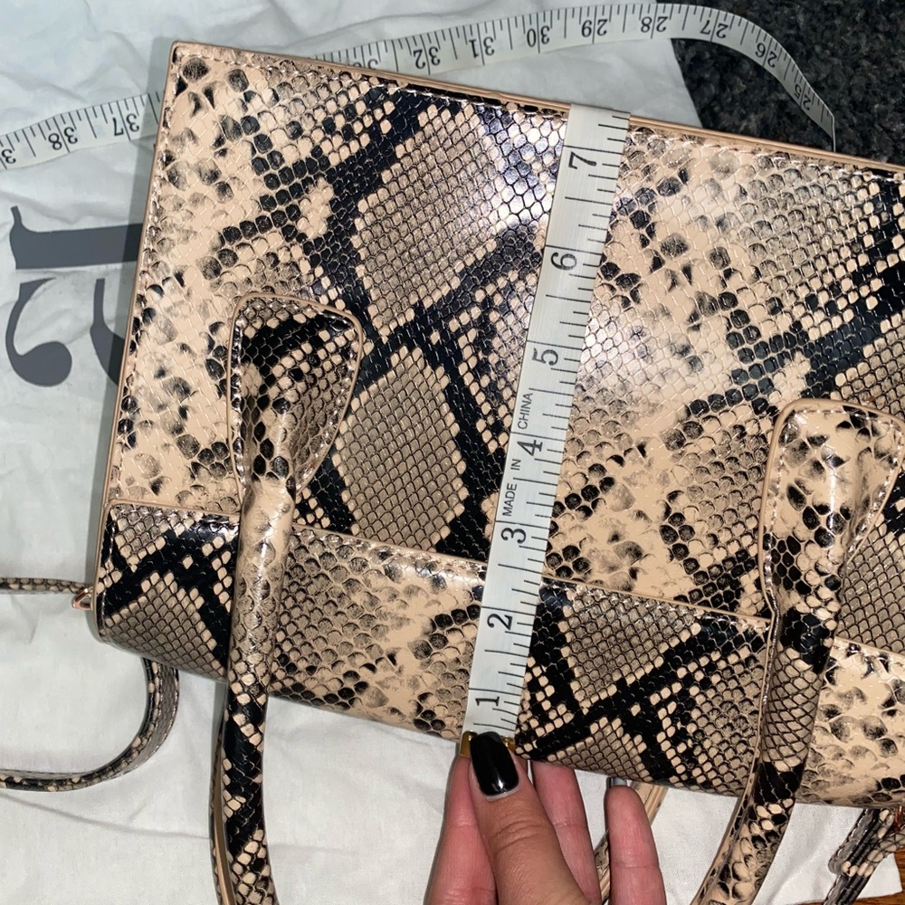 Snake Print Purse - Picture 8 of 9